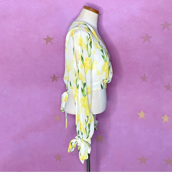 White Closet White Yellow Floral Open Sleeve Crop Top Women’s Large New - Picture 4 of 10